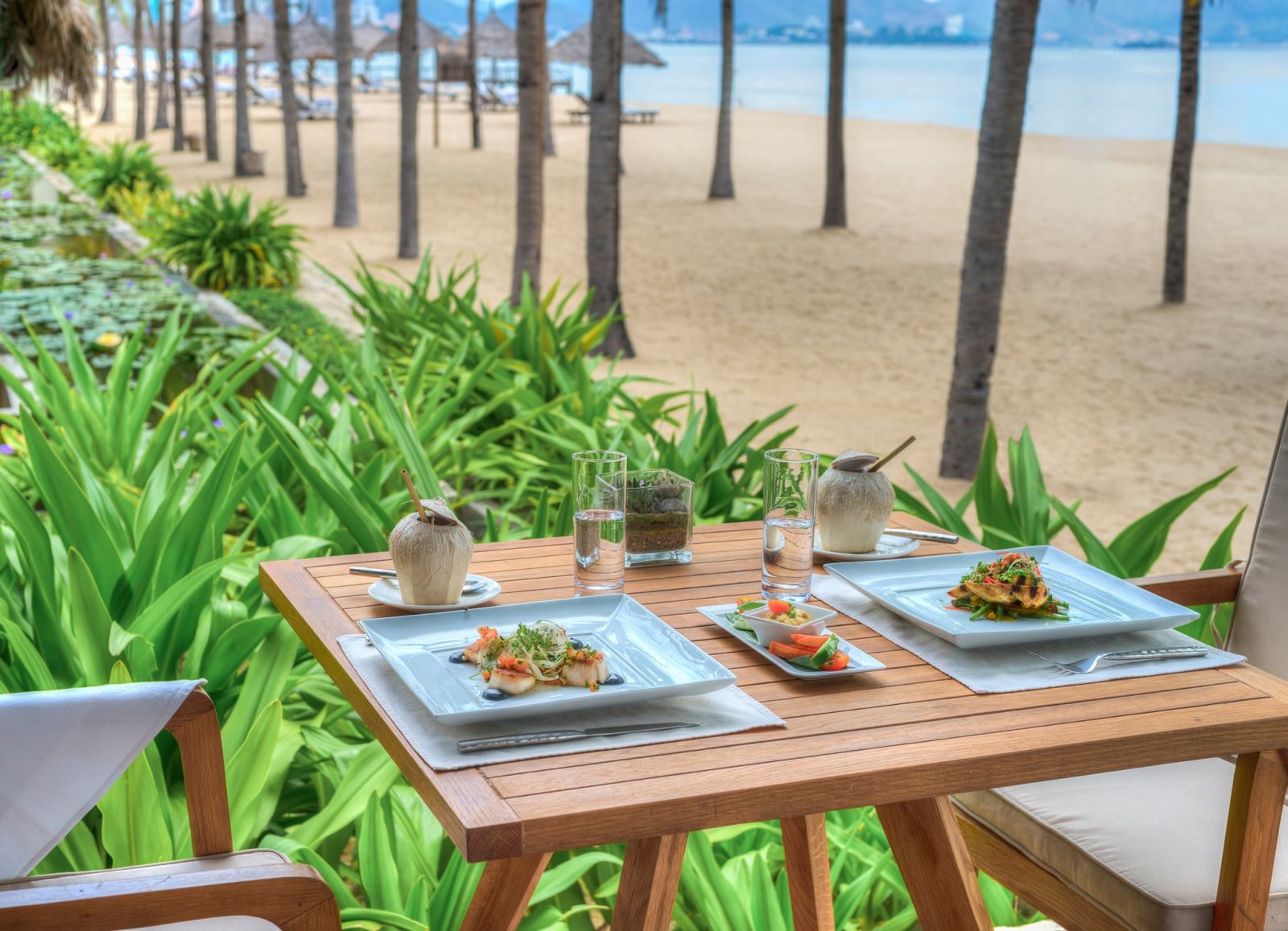 Anna Beach House Nha Trang với view ôm trọn bãi biển cực đẹp