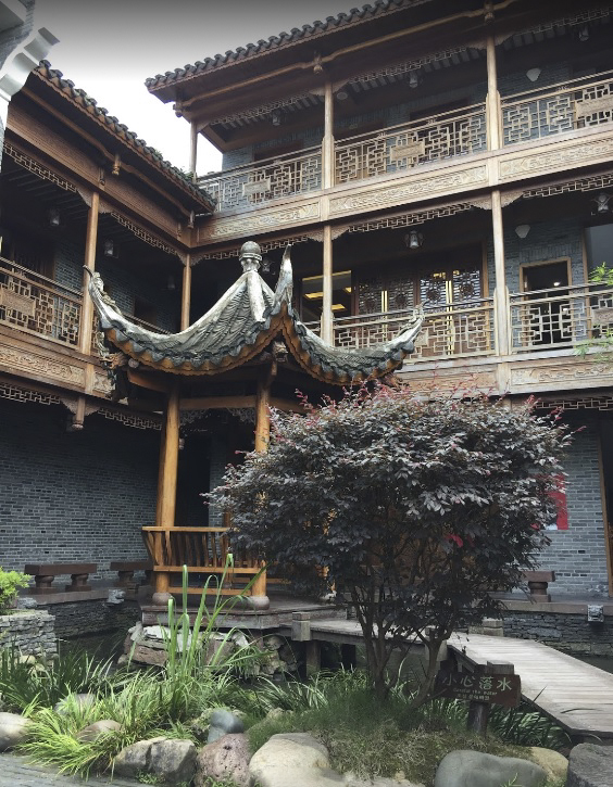 Nhà của Hùng Hy Linh là một địa điểm không thể bỏ qua khi tới du lịch Phượng Hoàng Cổ Trấn