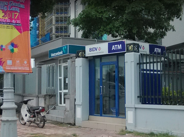 ATM ở gần bến Hòn Gai