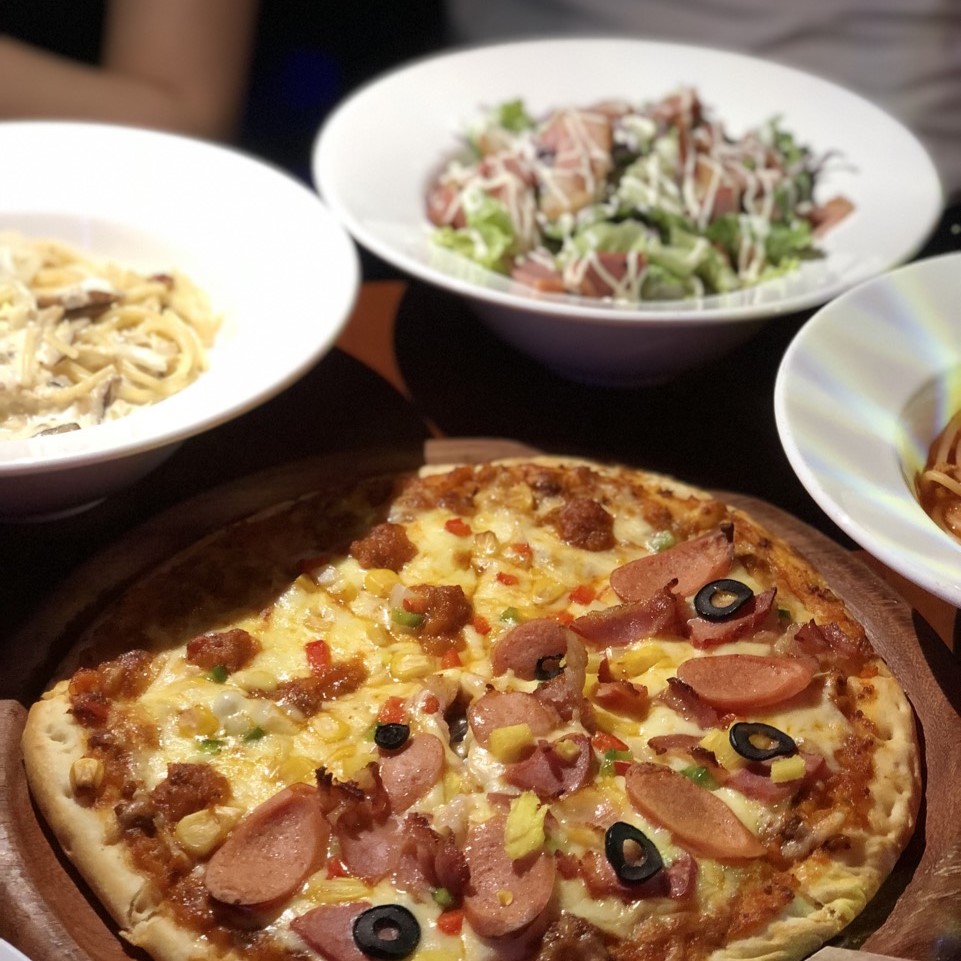 Đồ ăn ở nhà hàng Pizza Bảo Ngân - Hòn Gai