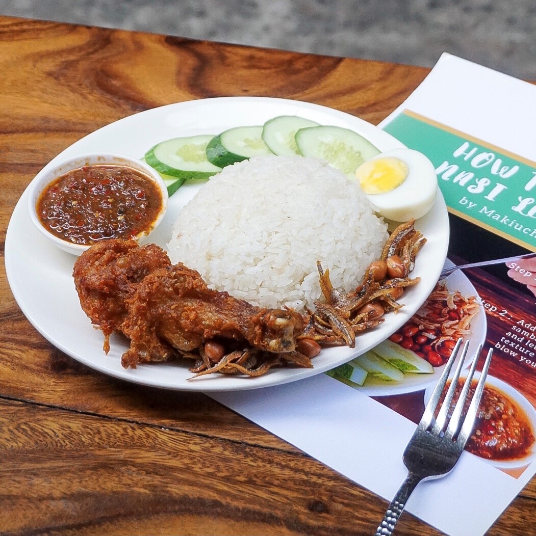 Cơm dừa Nasi Lemak được coi là món ăn quốc dân ở Malaysia