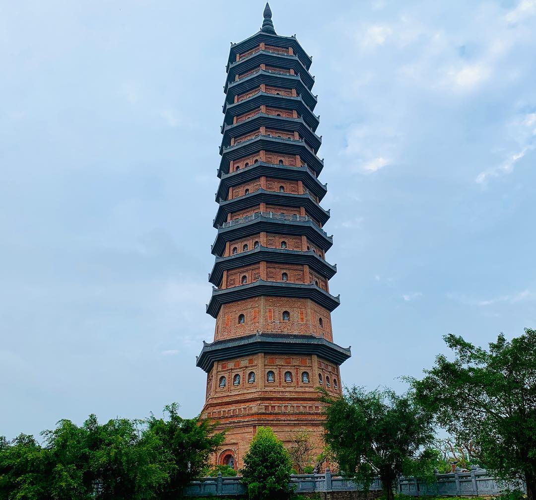 Tháp Xa Lợi Phật