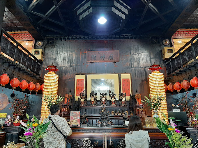 Đền thờ Jinshan Caishen nằm ở quận Jinshan, khu vực Đài Bắc
