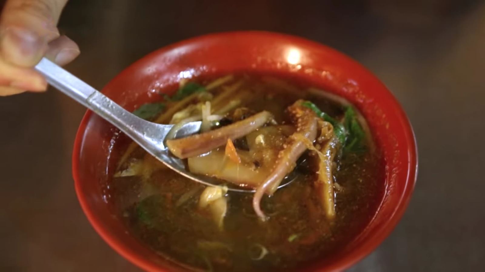 Món súp hải sản Đài Loan ở chợ đêm Ximending