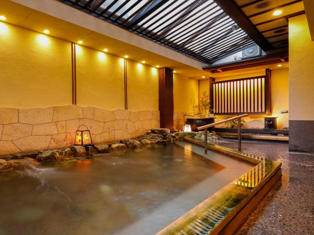 Tắm Onsen là trải nghiệm vô cùng tuyệt vời ở Nhật Bản