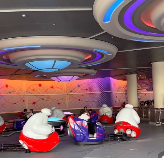 Trò The Happy Ride with Baymax