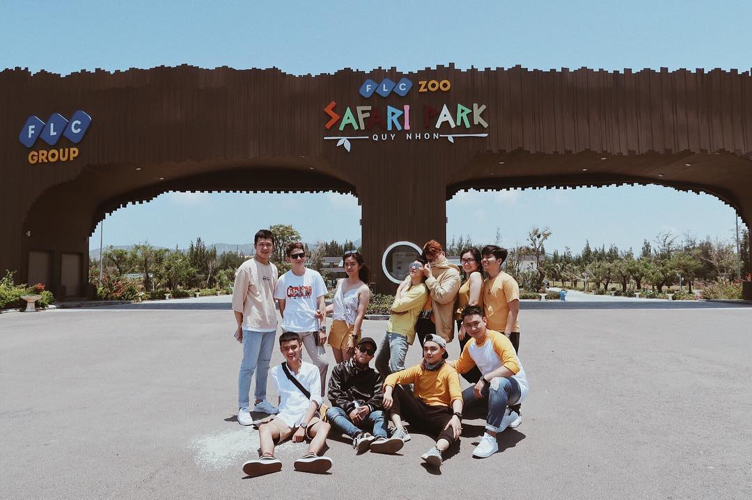 FLC Safari Zoo Park thu hút rất nhiều các bạn trẻ đến tham quan