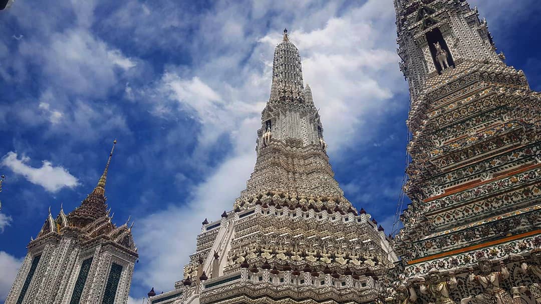 Kiến trúc họa tiết ở Wat Arun đặc biệt ấn tượng với đường nét tinh xảo đến từng cm