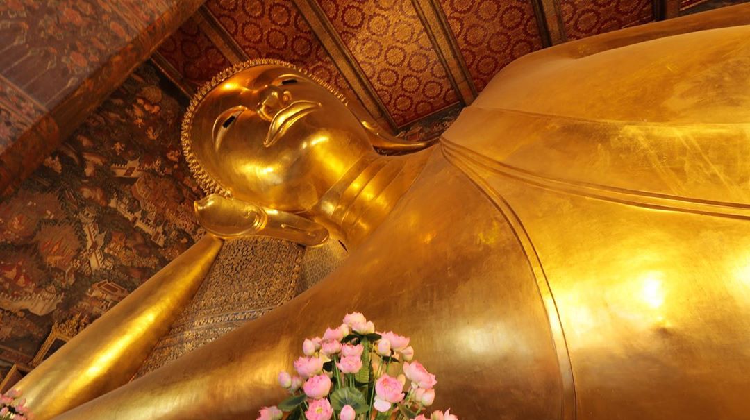 Wat Pho gây ấn tượng với pho tượng Phật nằm khổng lồ