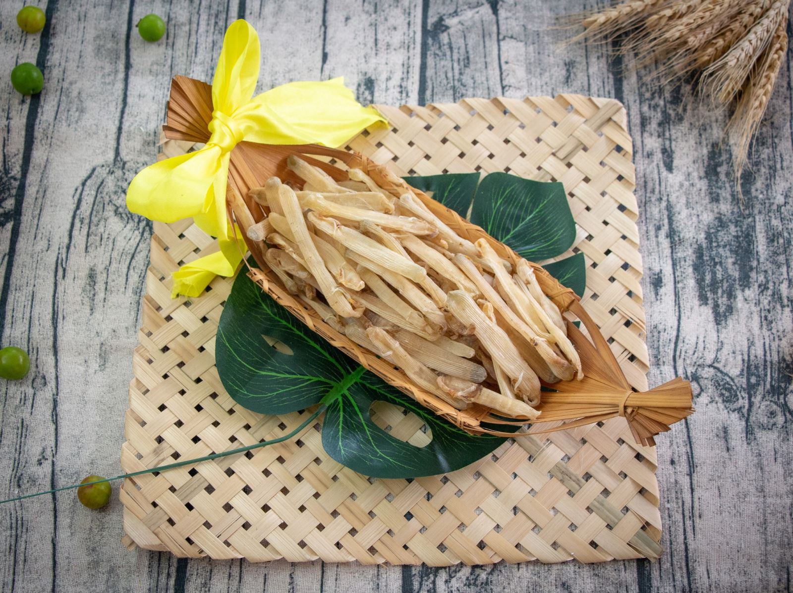 Sá sùng là đặc sản nổi tiếng của tỉnh Quảng Ninh, từng được ví là “sâm đất biển”