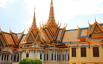 Ghé thăm Cung điện Hoàng gia Lào